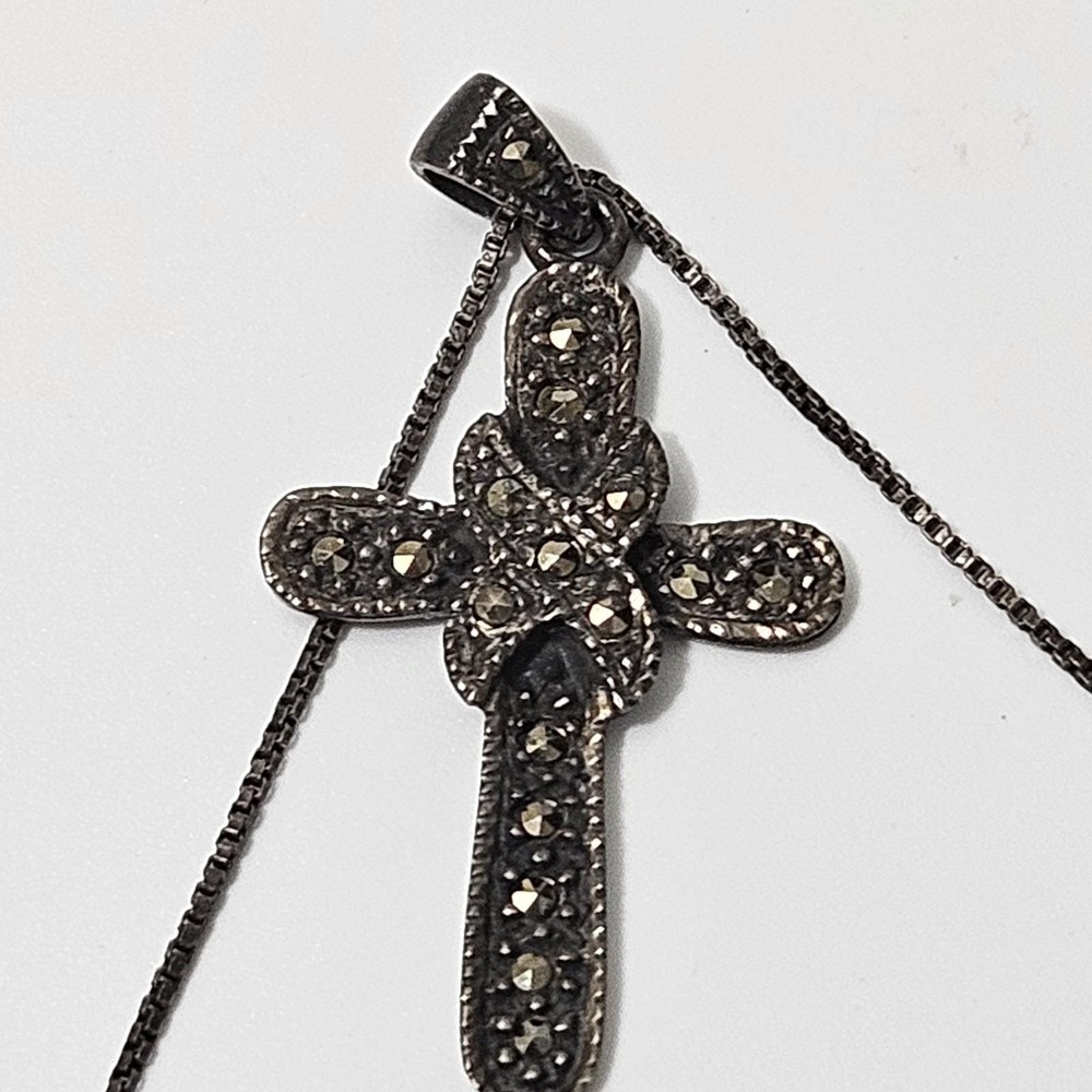 Sterling Silver Marcasite Cross Pendant Necklace 925 Vintage 18"